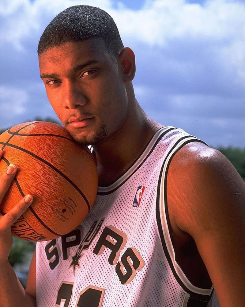 CBA球员表现回顾：辽宁男篮精彩集锦,（辽宁男篮高光时刻：CBA球员赛场表现盘点）