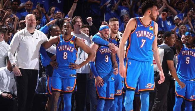 穆帅欧冠七胜贾府，仅瓜帅和安帅对单一对手胜场更多（穆帅欧冠对阿贾克斯7胜，仅瓜帅与安帅在单一对手面前胜场更多）