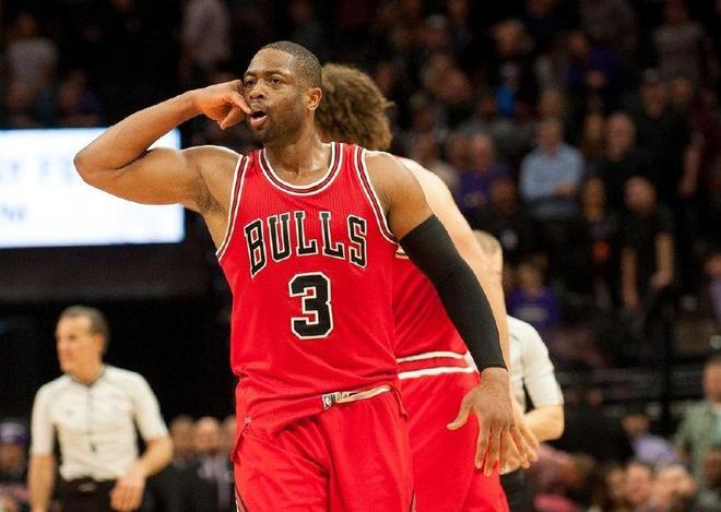 官方：帕利尼亚因转会谈判未入选球队今日比赛大名单（官方通报：因转会洽谈，帕利尼亚未进入今日比赛名单）