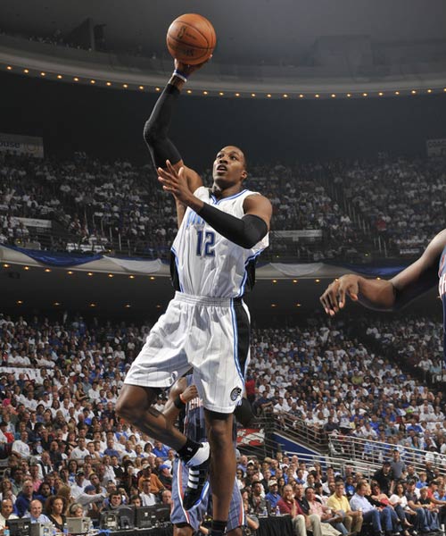 记者：泰山以次顶薪续约瓦科，有海滨城市球队报价但球员无意（记者：瓦科以次顶薪续留泰山，拒绝海滨城市球队报价）